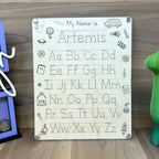 Alphabet-Nachspurtafel für Kinder | Personalisiert mit Namen